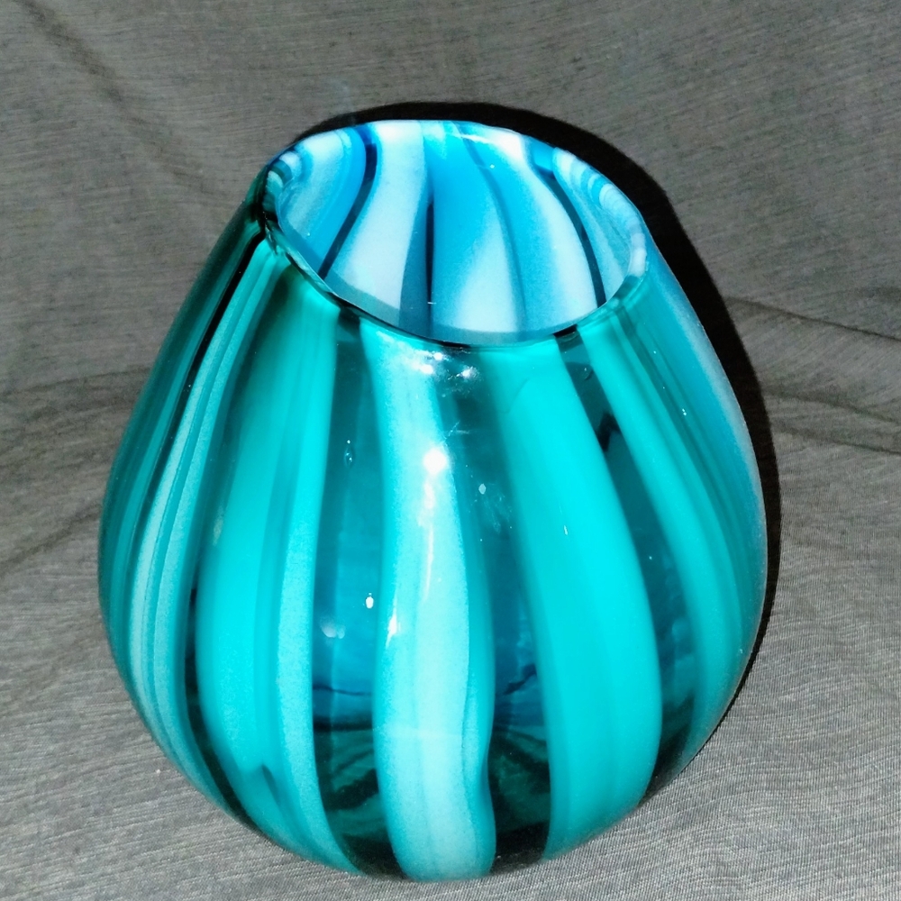 Antheopologie Tonal Lilith Glass Vase ~ Sold Out At Anthropologie, Stunning! - Picture 5 of 15